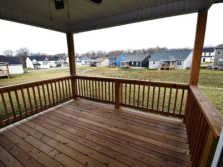 207 Geneva Ln — Photo 27