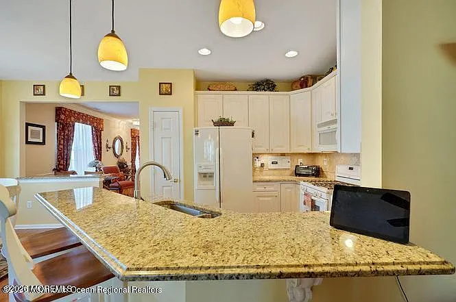 2 Marlow Dr — Photo 15