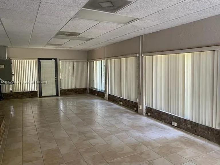 4450 S Jog Rd — Photo 3