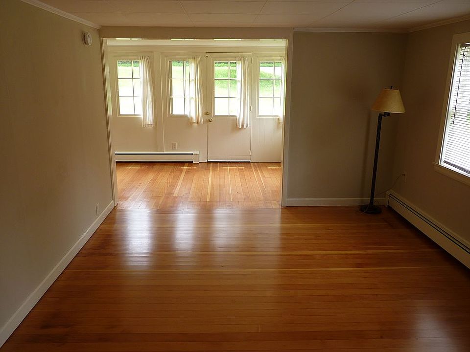 2nd image of 80 College Rd