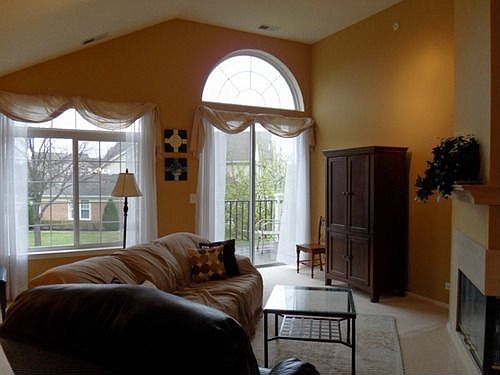 5th image of 441 Cromwell Cir Unit 2