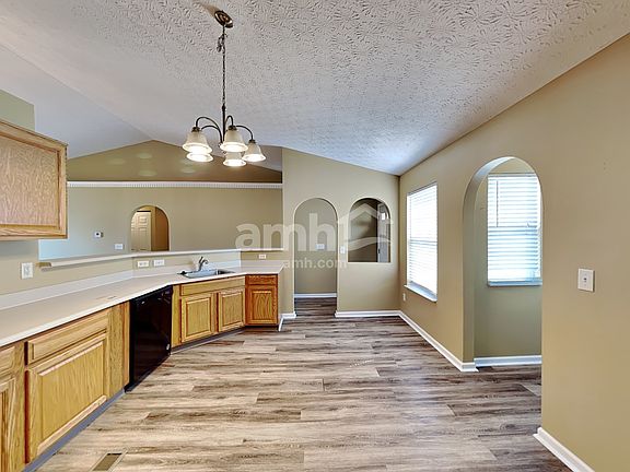 5th image of 5272 Gobel Dr