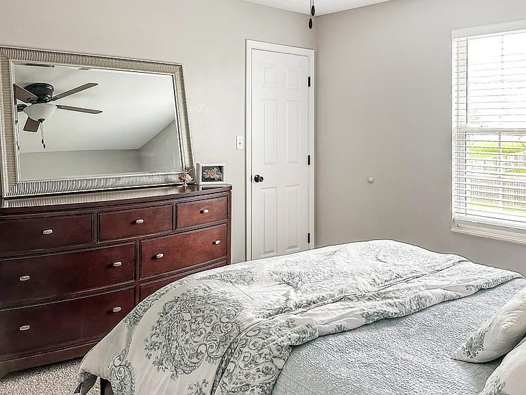812 Victoria Ln — Photo 36