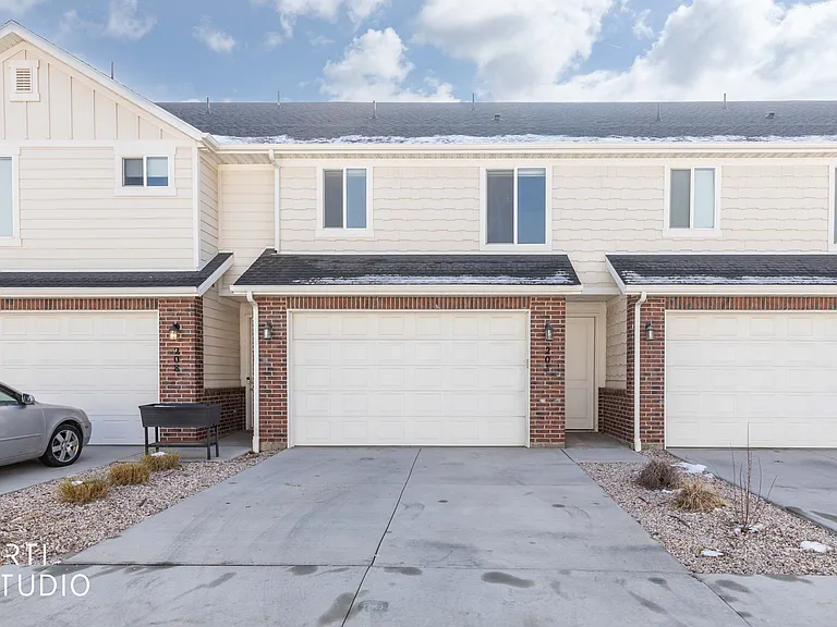 2674 S 2250 W #207 — Photo 2