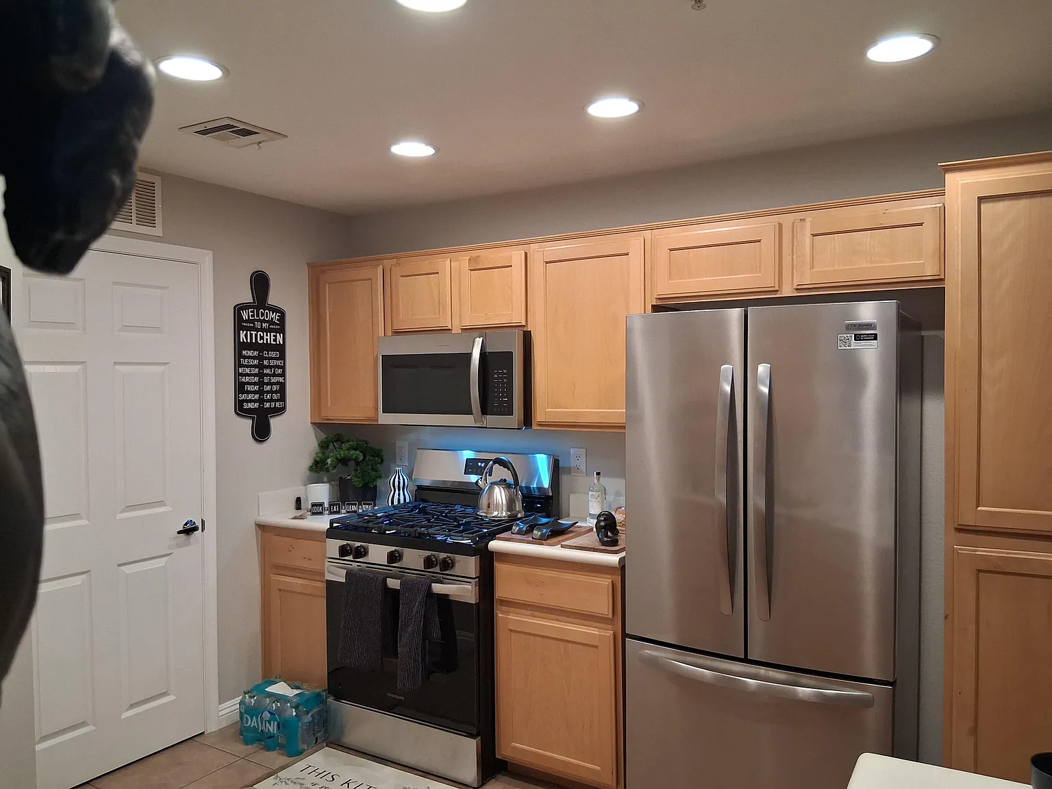 1 bed, 4000 sqft, $1,139 — Photo 4