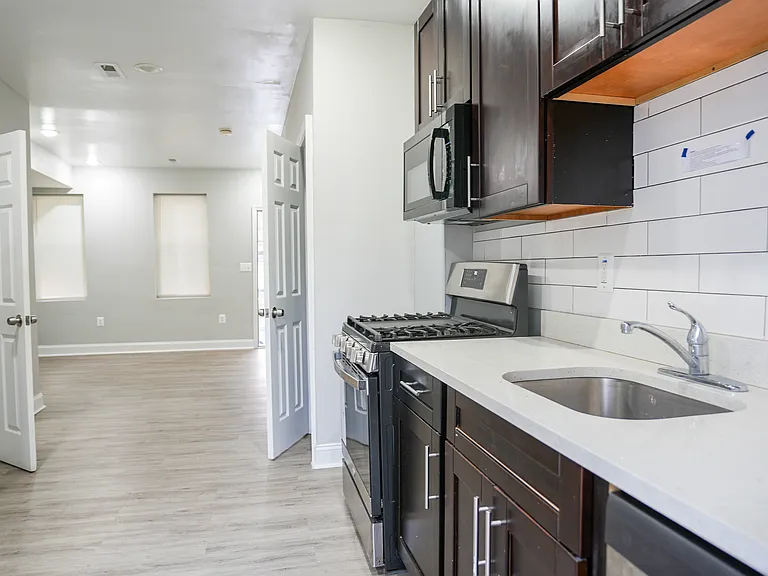3714 Beehler Ave — Photo 10