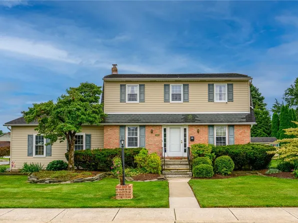 4442 Adams St, Whitehall, PA 18052