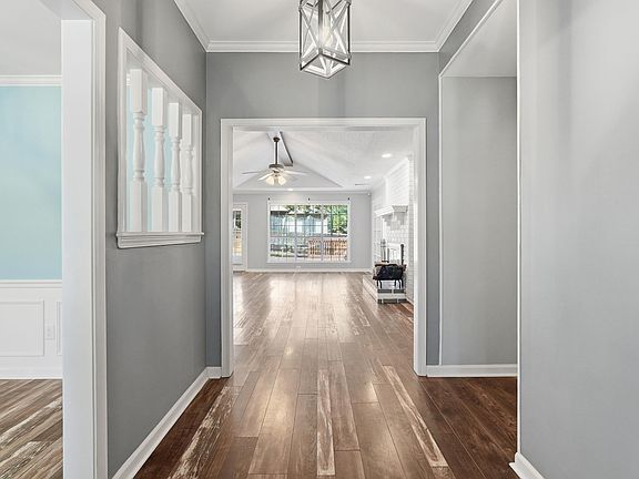 4th image of 18 Blue Mountain Dr