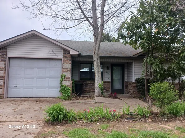 917 N 28th St, Van Buren, AR 72956