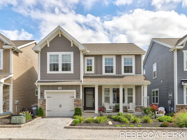 724 Preserve Dr, South Haven, MI 49090