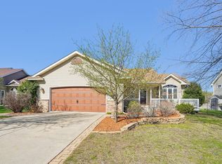 2408 Harbor Dr, Northfield, MN 55057
