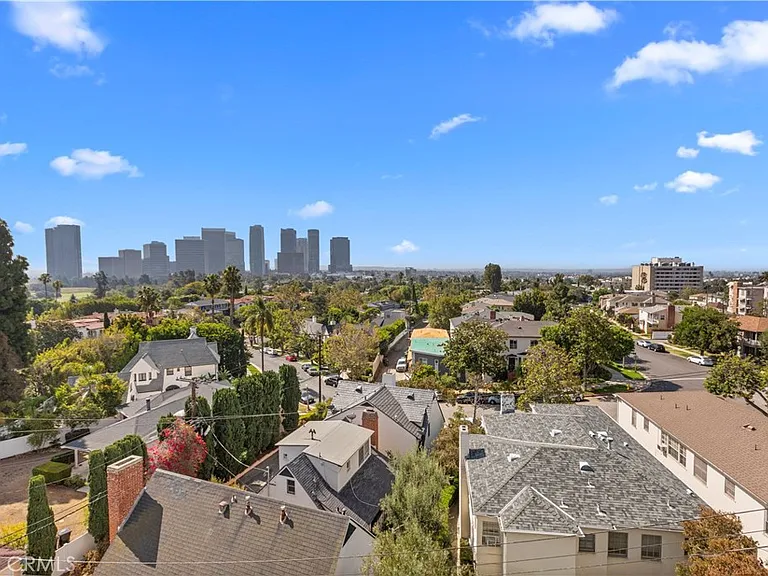 10336 Wilshire Blvd #703 — Photo 21