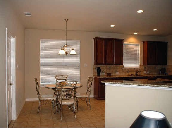 5th image of 1023 Beechwood Dr