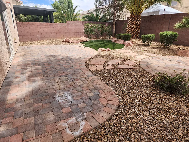 6555 W Camero Ave — Photo 7