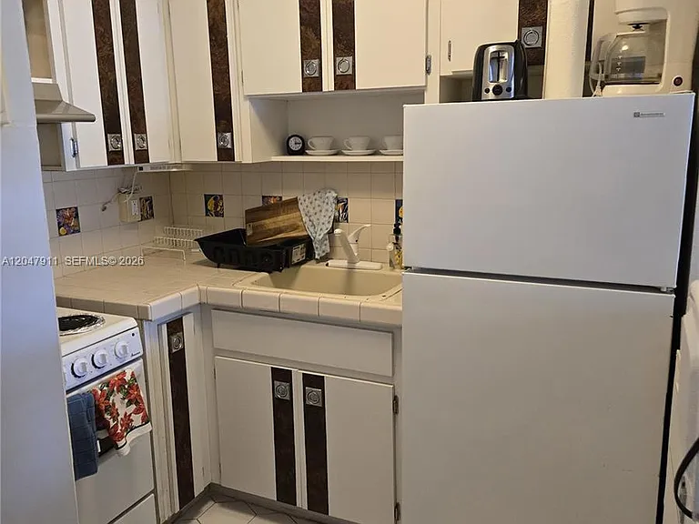 2001 S Ocean Dr #41 — Photo 2