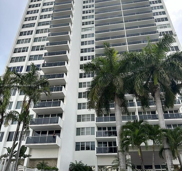 1st image of 3140 S Ocean Dr APT 1905