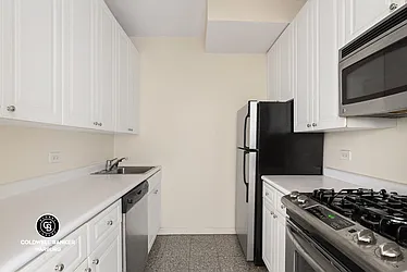Rented by Coldwell Banker Warburg