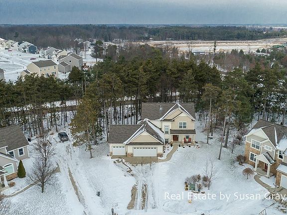 2nd image of 14645 Winterberry Ct