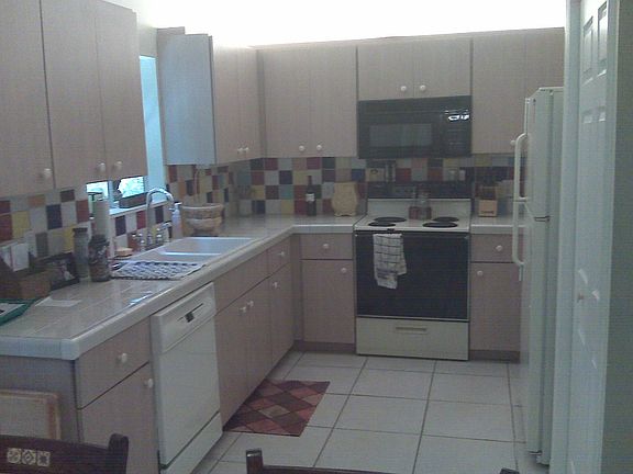 4th image of 1143 35th Ave SW