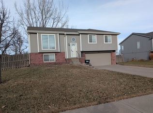 20112 Gateway Rd, Elkhorn, NE 68022