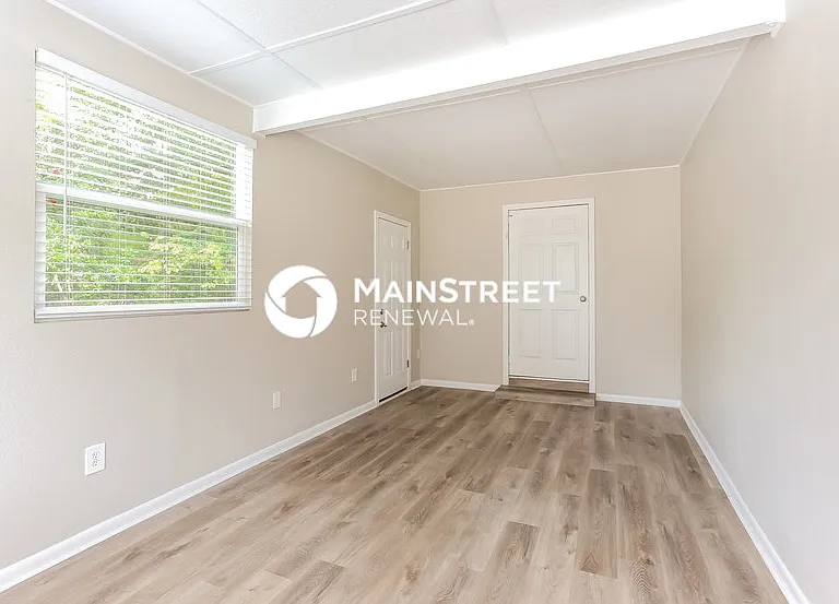 7806 Delaroche Dr — Photo 12