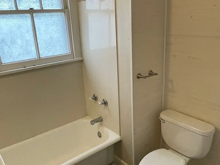 4616 - 4618 Toulouse Street — Photo 17