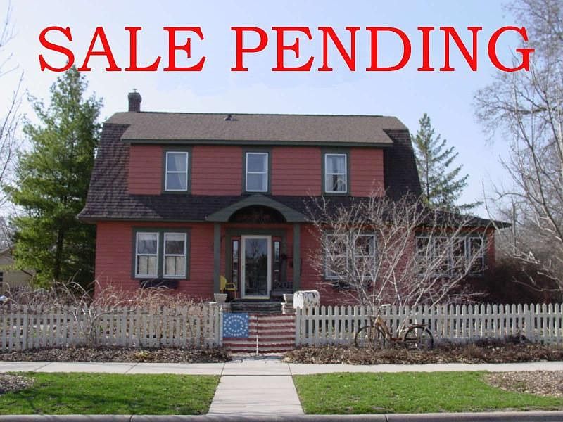 2nd image of 206 5th St E