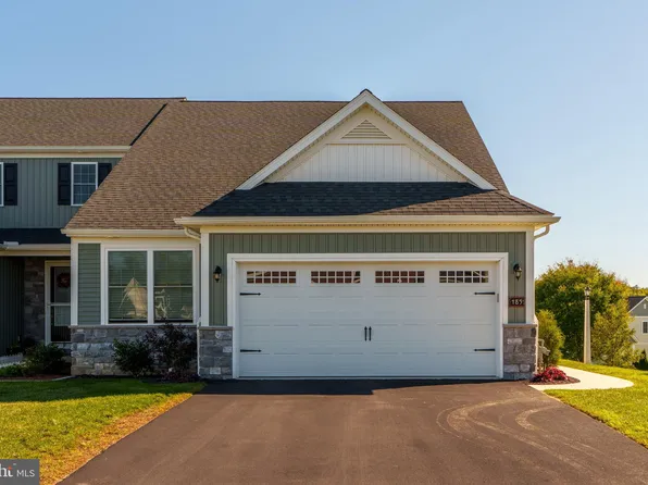 185 Copperstone Ct, Millersville, PA 17551