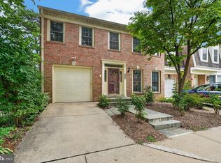 10139 Crestberry Pl, Bethesda, MD 20817
