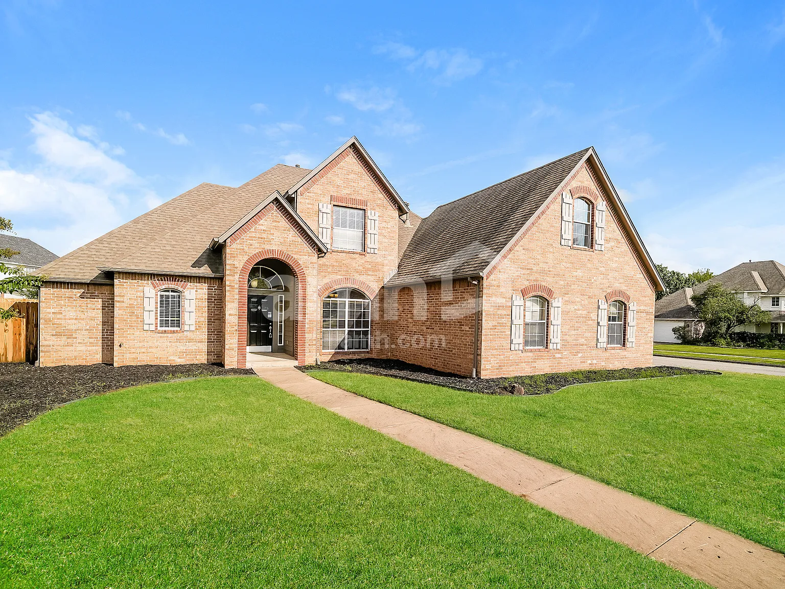 3 bed, 2.5 bath, 2771 sqft, $2,595 — Photo 2