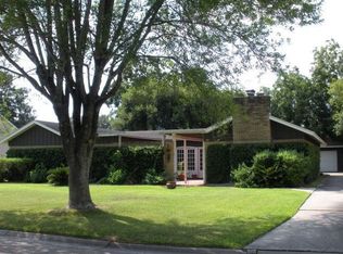 108 N Crescent Dr, Victoria, TX 77901