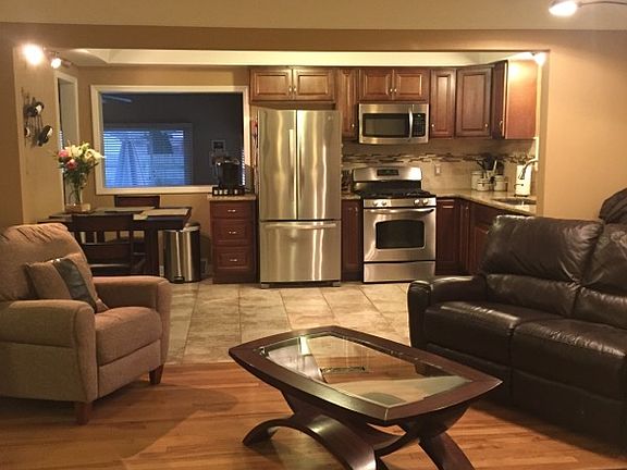 2nd image of 31117 Robert Dr