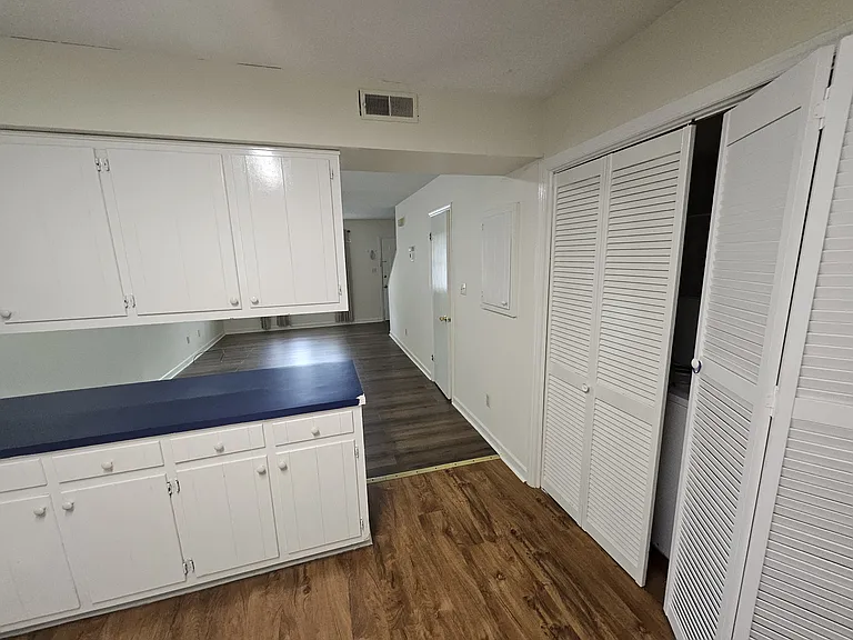 102 Cedar Ct #B — Photo 7