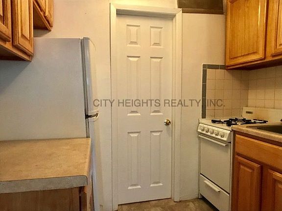 3rd image of 436 E 9th St APT 5D