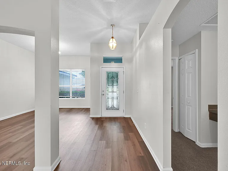 10810 Stanton Hills Dr E — Photo 5