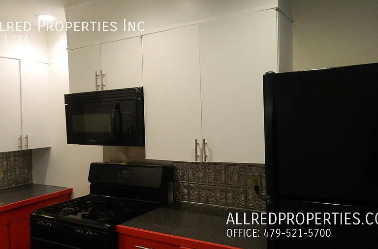 621 N Leverett Ave #2 — Photo 6