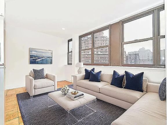 2nd image of 213 E 37th St #9F
