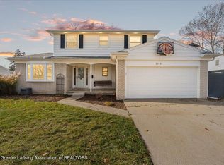 2123 Cogswell Dr, Lansing, MI 48906