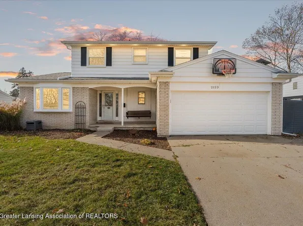 2123 Cogswell Dr, Lansing, MI 48906