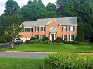 8502 Oak Chase Cir, Fairfax Station, VA 22039