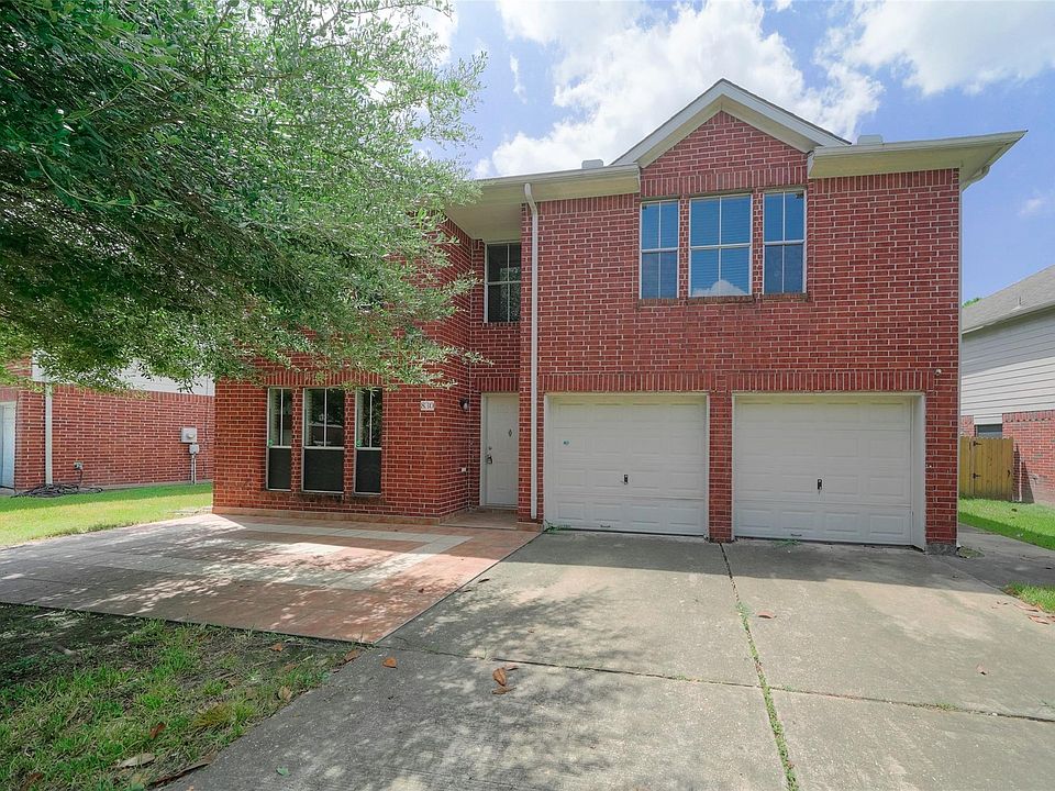 1st image of 830 Willow West Dr