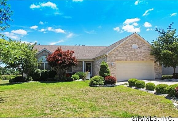 139 Emerald Way East