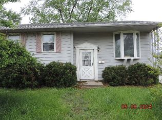 1921 S Richmond Rd, Decatur, IL 62521