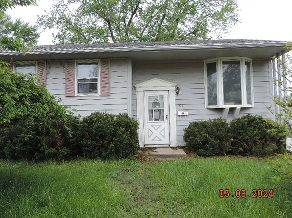 1921 S Richmond Rd, Decatur, IL 62521