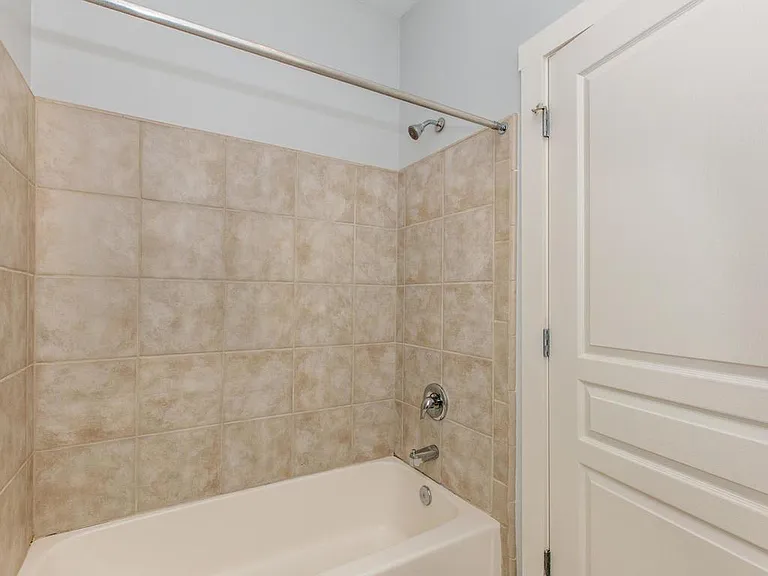 9 Kenilworth Knls #109 — Photo 18