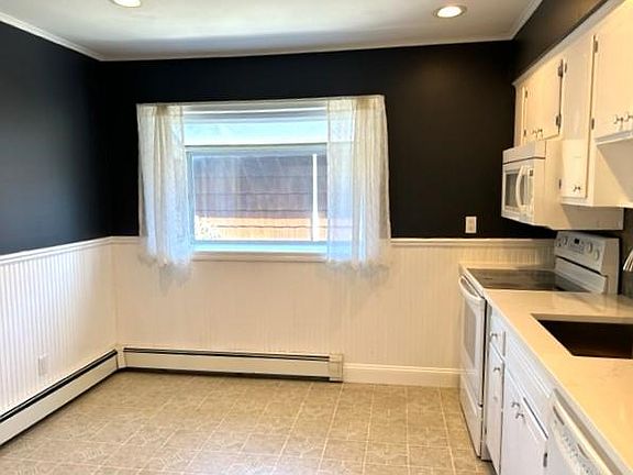 2nd image of 75 Hillwood Dr