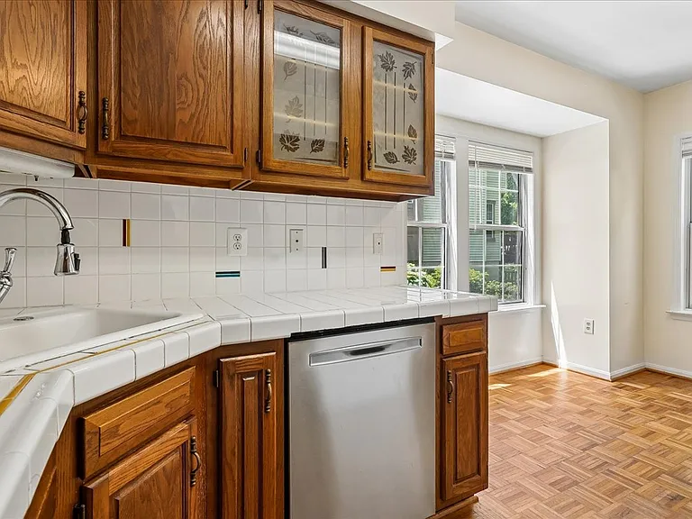 15748 Widewater Dr — Photo 18