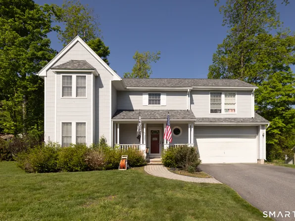 205 Oakbrook Lane, Torrington, CT 06790