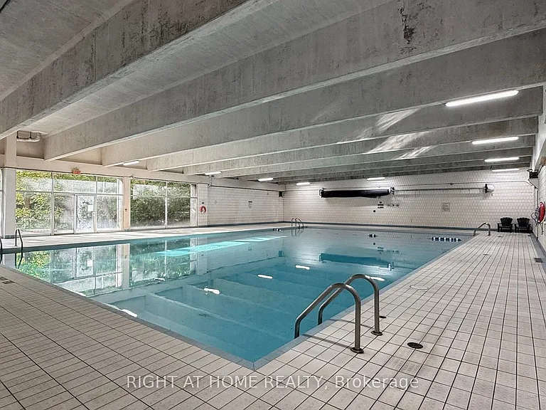 10 Sunny Glenway #511 — Photo 10