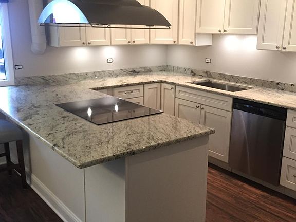 Kitchen (1st Floor)